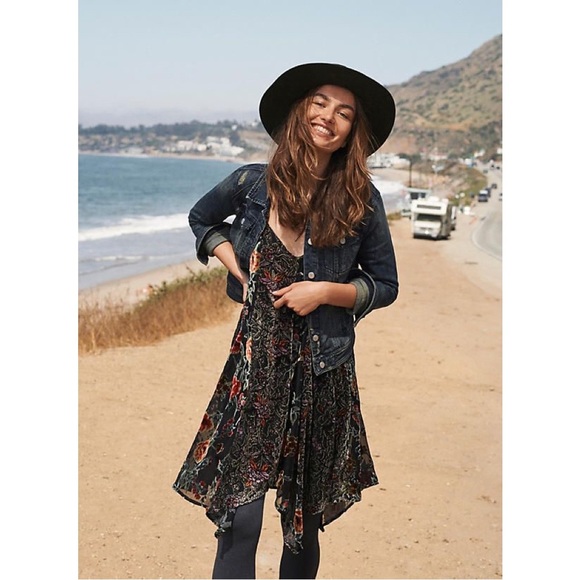 Anthropologie Dresses & Skirts - 🌷HP x2🌷Anthropologie • NWT Velvet Swing Dress